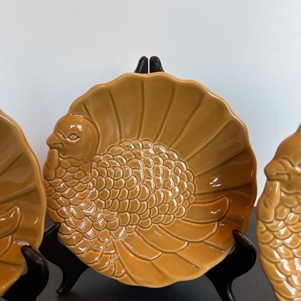 Pottery Barn Gold colored Embossed Turkey Plates Set of 3 - Picture 3 of 8
